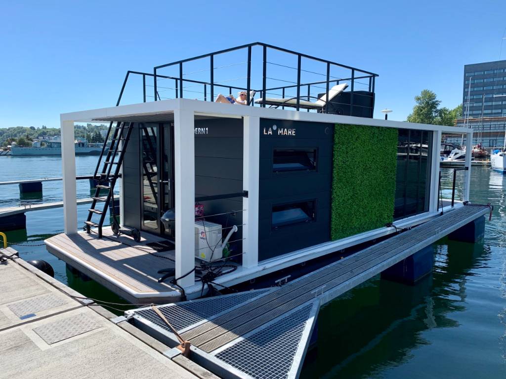 Modern Houseboats For Sale Clinton, CT Waterlodge